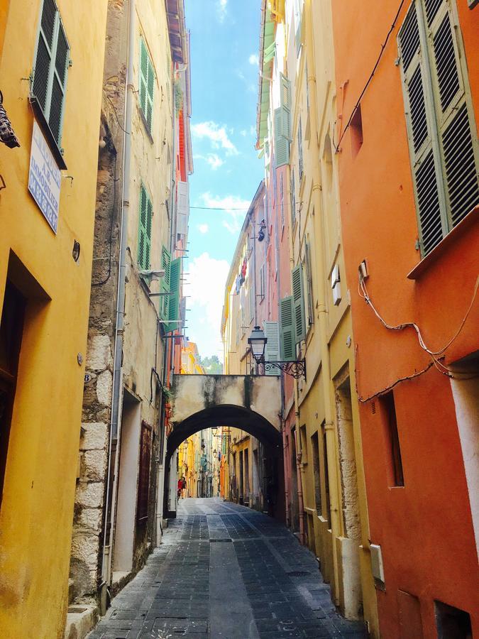 Les Glycines * Menton